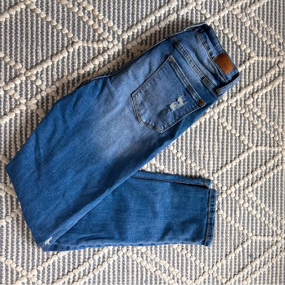 Judy Blue women’s distressed boyfriend jeans size 7/28